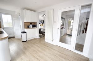 Kitchen- click for photo gallery